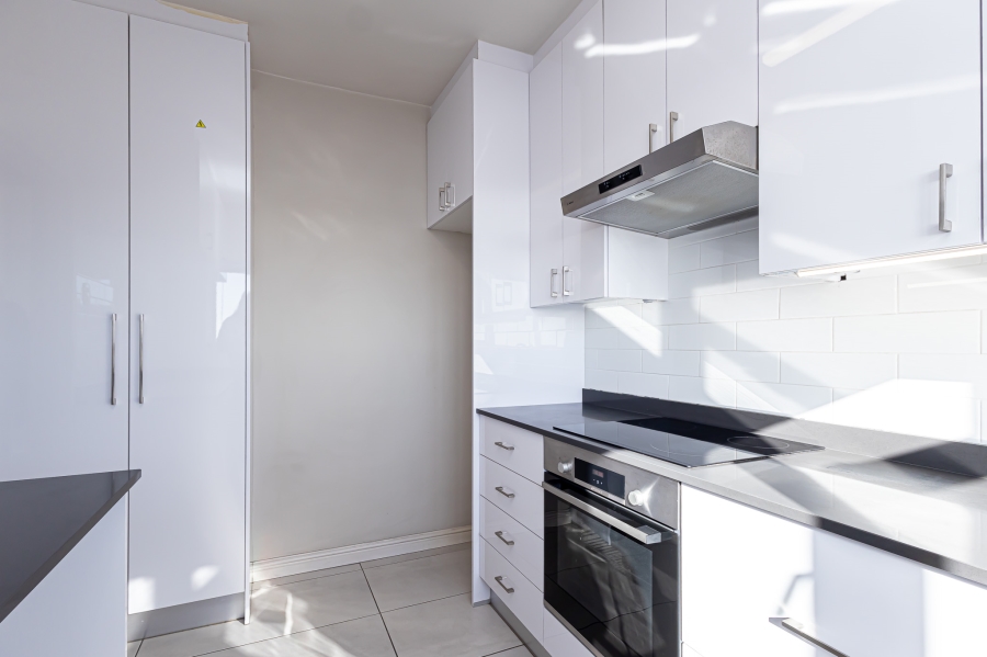 To Let 2 Bedroom Property for Rent in Green Point Western Cape